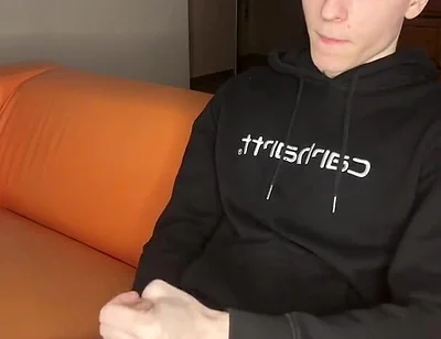 Shower Solo Has 18yo Moaning While Milking Dry