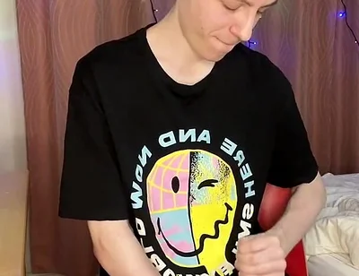 Quick Dorm Jerk Makes 23cm Cock Squirt Everywhere