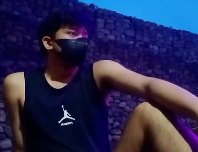 Asian Twink Outdoor Session with Cumshot