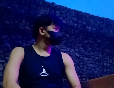 Asian Twink Outdoor Session with Cumshot
