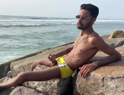 Magrelo Do Pau Grande Punheta on the Beach