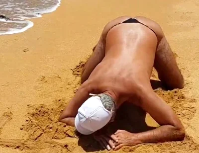 Ladysilva Crossdresser on the Beach Hot Ass