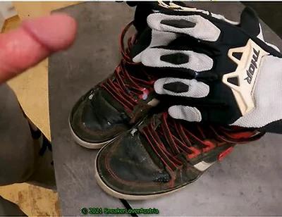8 Cumshots On Friends Trashed Worn Dc Spartan Shoes