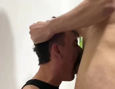 Versatil XXX gay deepthroat