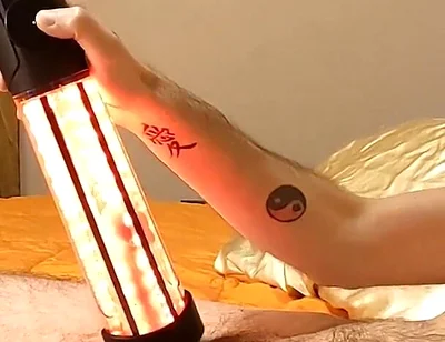 Moiame Titan Red Light Penis Pump Masturbation