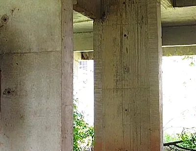 Ugly a Big Dildo in My Ass in Construction