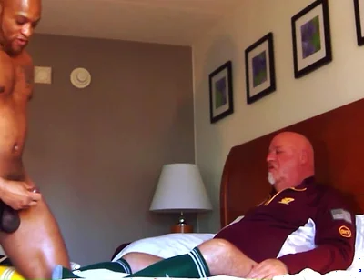 Coach Gives Massage - and Gets a Lot More!