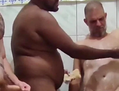 Bath Time with P Aii and Filhoo