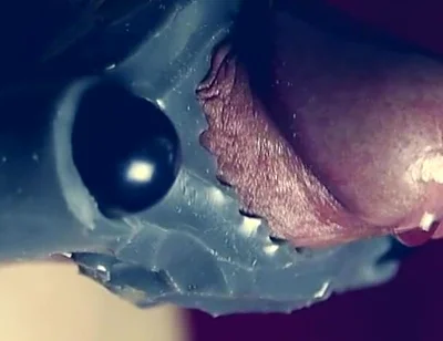 This Vibrator Is Too Weak for Me to Cum.