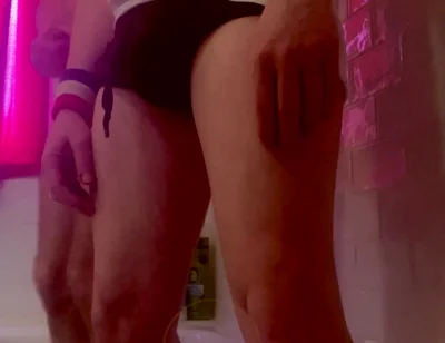 Amateur Boy Jerks-off in the Bathtub as He Watches His Flatmate Piss on Himself and Wet His T-shirt