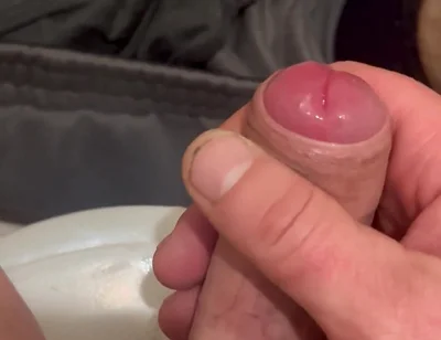 Guy Masturbates in the Toilet, Filming Close-up and in the Toilet