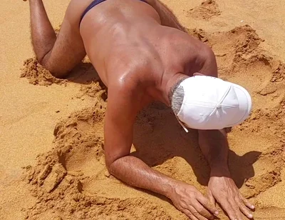 Ladysilva Shemale on the Beach in Bikini Showing off Her Hot Ass I Want a Male to Fuck My Ass