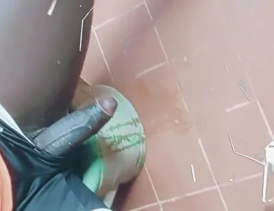 This Muscular Huge Cock Makes Me Horny