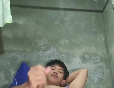 Pinoy Twink Hot Wankings: Get Ready for Huge Cumshots!