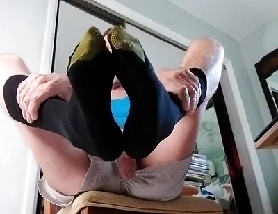 Coach Will Gives Goldtoe Footjobs