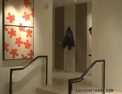 Shower Twinks Sharing Cock