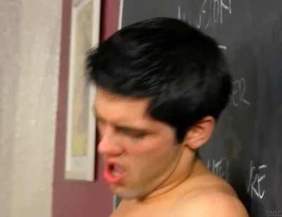 Tony Hunter Fucks Aiden Summers