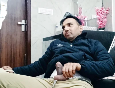 Aisain Daddy Uncle European American Daddy Indian Army Man Desi Man Uncle