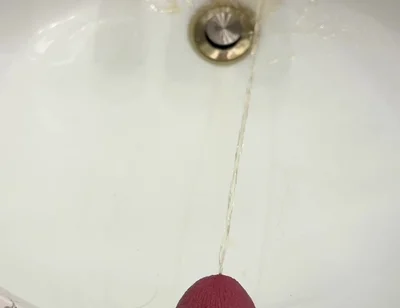 Sink Piss in Slow Motion