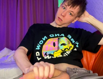 Just a Horny Twink Who Loves to Show off His Big Cock