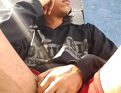 Tremendous Cock of This Big-headed Guy