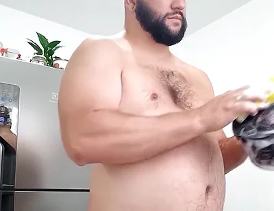 I Almost Every Day... Cleanning the House Naked