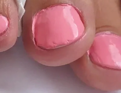 I'm Polishing My Feet and Finger Nails in Pink