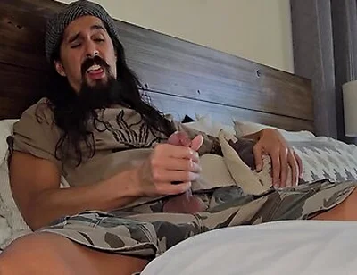 Maxx Stoner In Slater Vibes Cumshot 2
