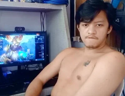 Hot Pinoy Boy Taste Himself