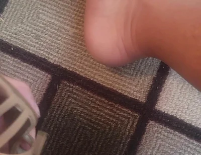 Jacking off with Heels and Nylons and Cumming on Heel