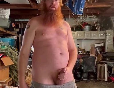 Redneck Needs to Piss!