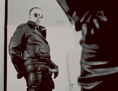 Leatherman 7 Cum Shots Xl & Piss (rear Window)