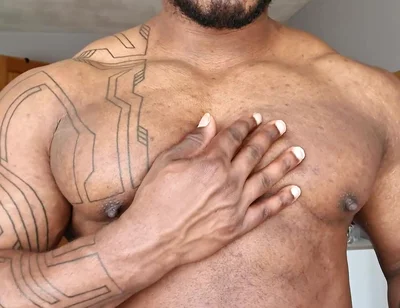 Who Loves a Chest Bounce and Nipples Play.