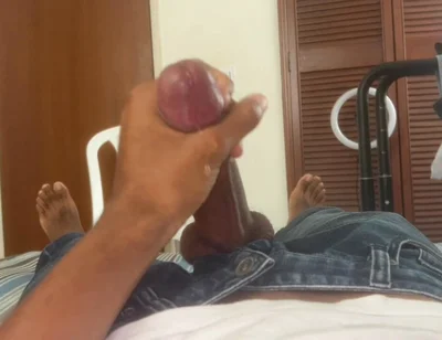 Daddy Doesn't Need to Take off His Clothes to Make You Wet, Look How I Get a Nut