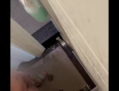 Gym Shower Showoff