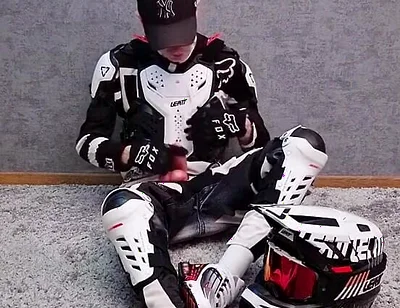 Jerking and Cumming on Nike Tn