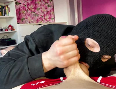 Foot Massage and Cock Sucking for a Young Guy