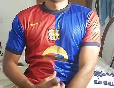 Hi, My Name Is Charly, I'm 22cm and I'm Active, I Masturbate with Both Hands