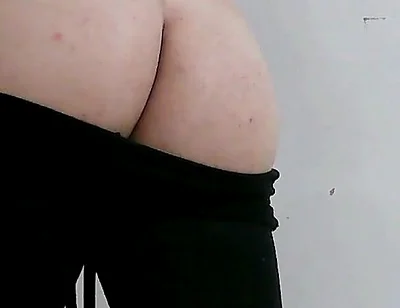 Lie Here with Me, Let's Have Strong Sex