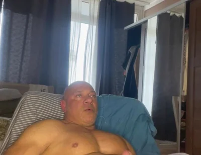 Mr Guru Wank Solo at Home. Bodybuilder Handjob
