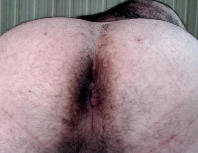 Bullmusclejoe Shows off His Arab Dark Brown Ass Crack