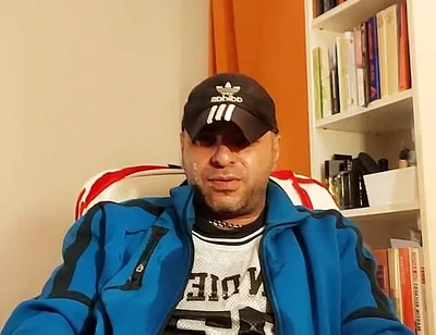 Dj Bro Pissing in Front of the Pc and Wet Pants VR the Mirror