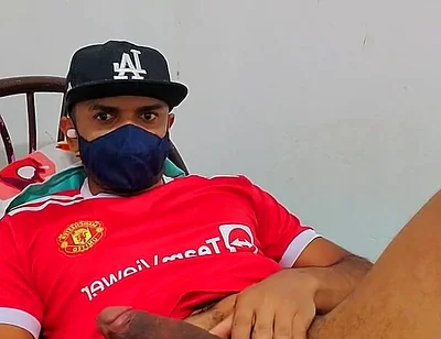 Huge Cock Is Masturbated