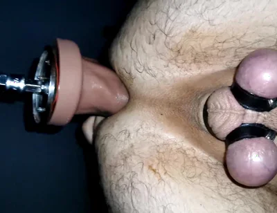 Fuckmachine Fucks My Ass Deep with Huge Dildo