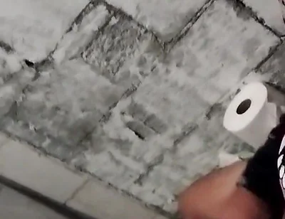 I Come to the Bathroom Because I Need to Pull It