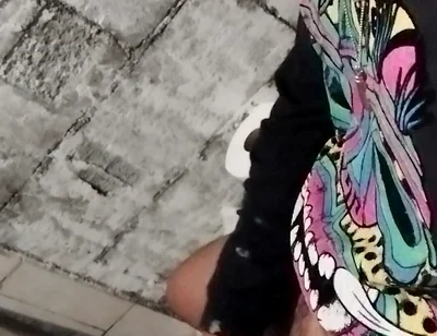 I Come to the Bathroom Because I Need to Pull It