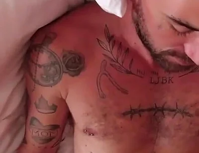 Bottoming with Chris Damned