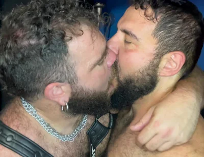 Hairy Gay Bear Top Deepthroat, Rimming, and Balls-deep Anal Pounding in Sweaty Cum-filled Hookup