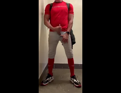 Baseball Dilf Jockdad87 Edges His Cock in Gear