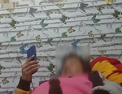 Your Bestfriend Who Loves to Jerk off While Watching Bold.